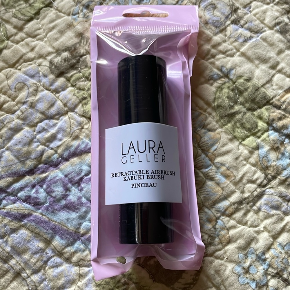 Laura Geller Retractable Kabuki Brush